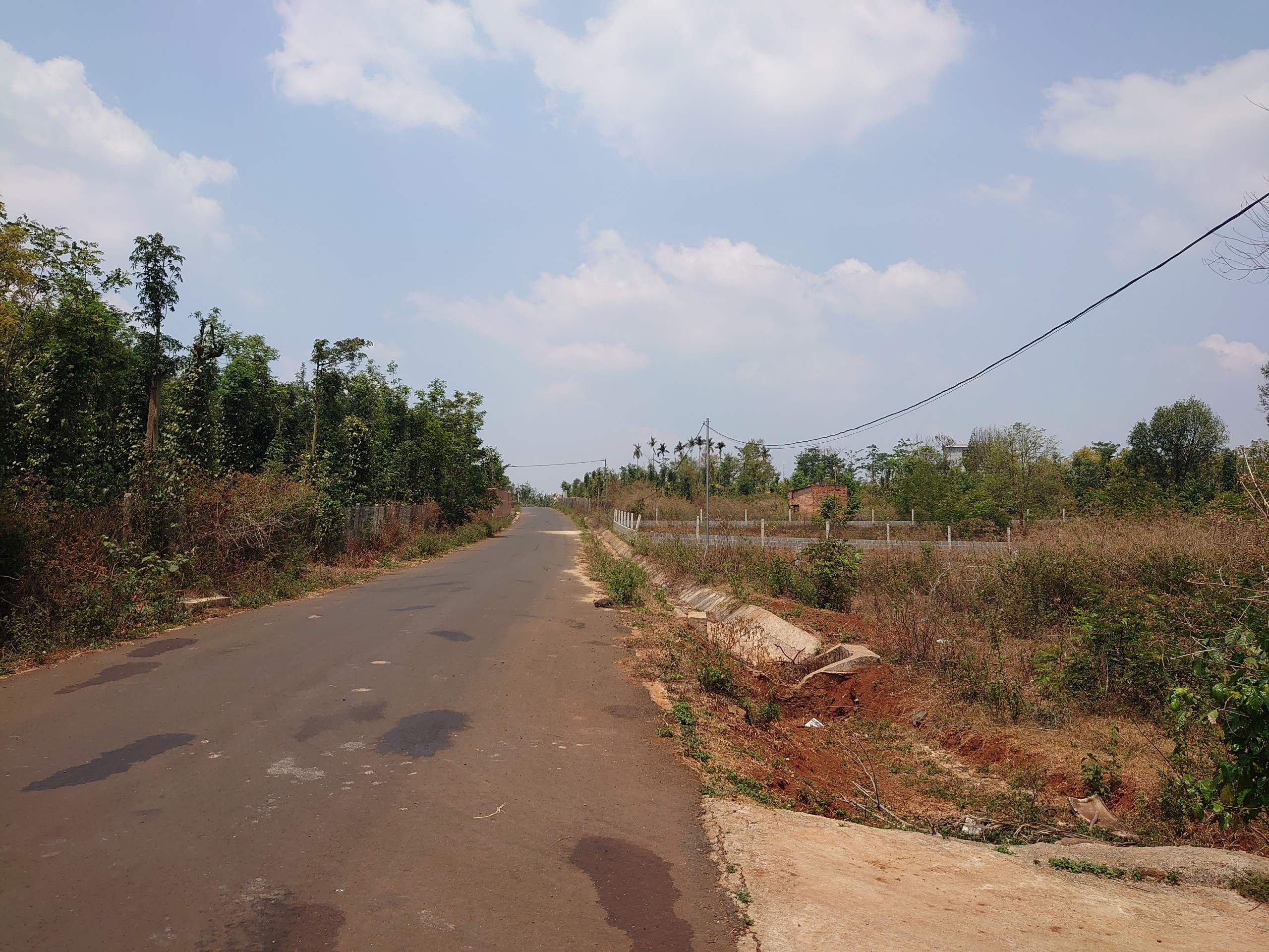 Đất xào 500m2 đường nhựa Buôn Komleo xã Hoà thắng