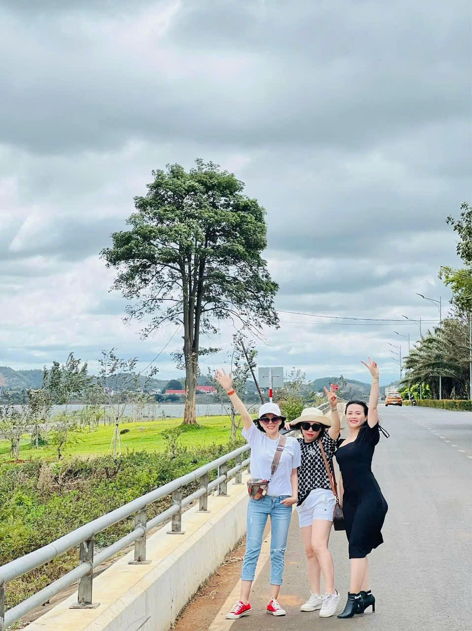 BÁN ĐẤT LÀM NHÀ VƯỜN GẦN HỒ EKAO 12x51 THỔ CƯ 100M2