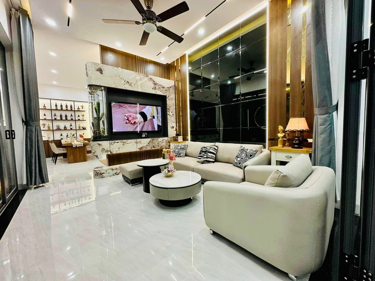 NHÀ MÊ GÓC 2 MẶT TIỀN - FULL NỘI THẤT ĐƯỜNG K PHẠM NGŨ LÃO, XÃ CƯ EBUR, TP BUÔN MA THUỘT