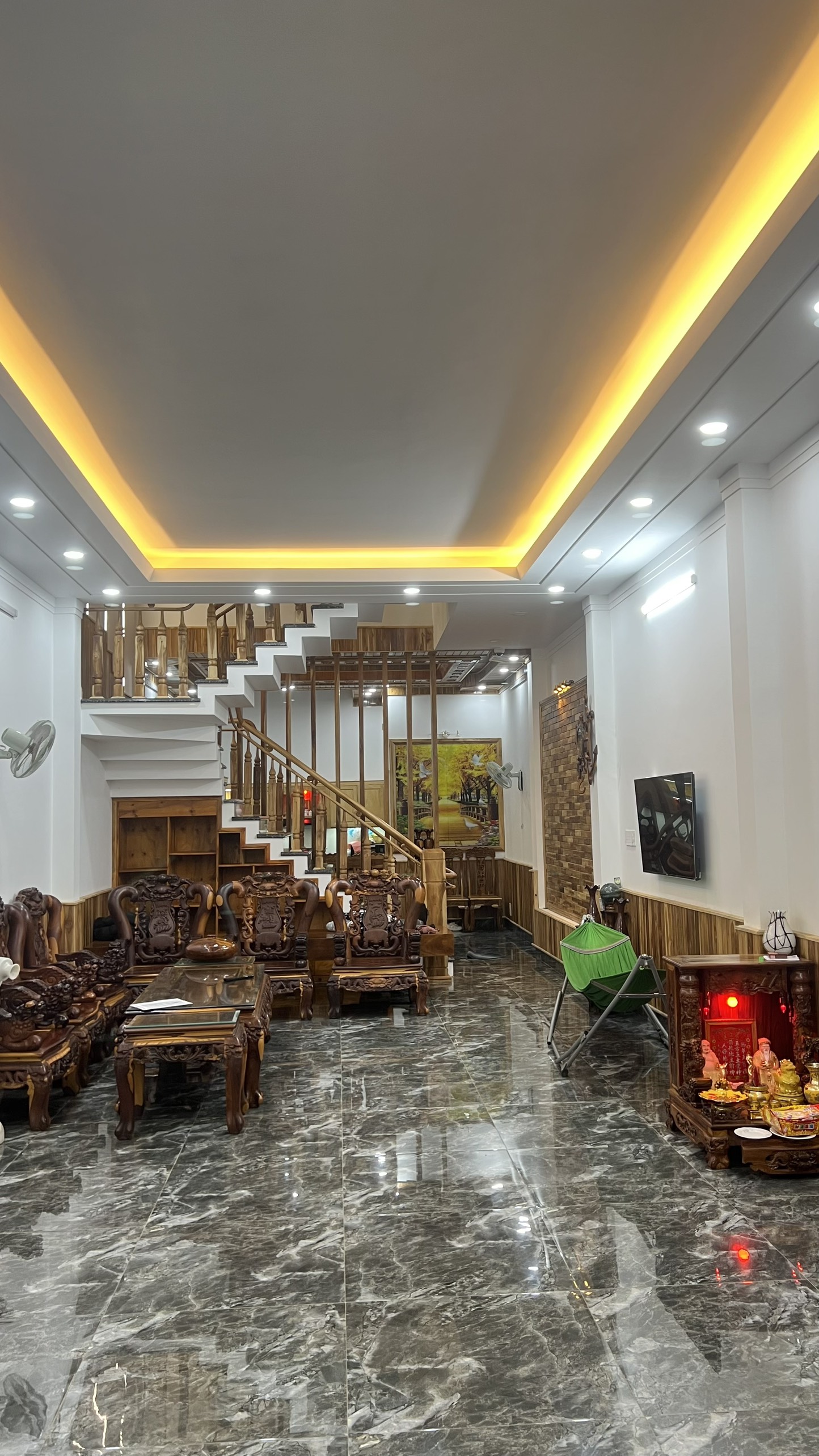 BÁN NHÀ MẶT TIỀN NGÔ QUYỀN SIÊU BMT DAKLAK